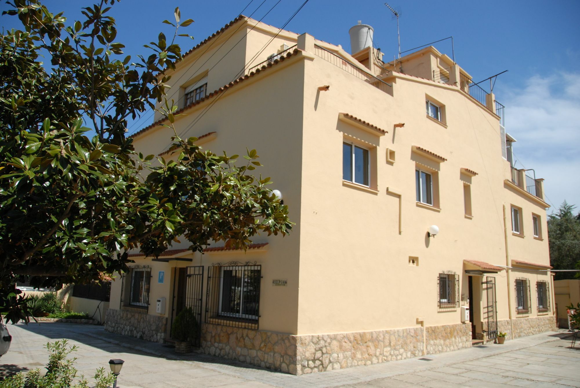 Hostal El Callejón Tarragona Exterior foto