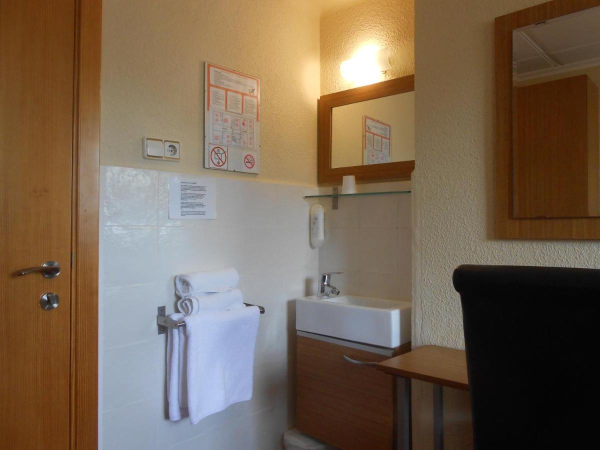 Hostal El Callejón Tarragona Exterior foto